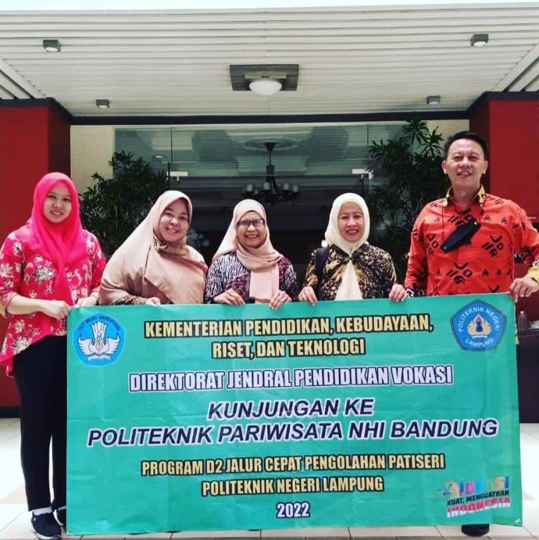 Studi Banding Dosen Prodi Pengolahan Patiseri Polinela ke NHI Bandung