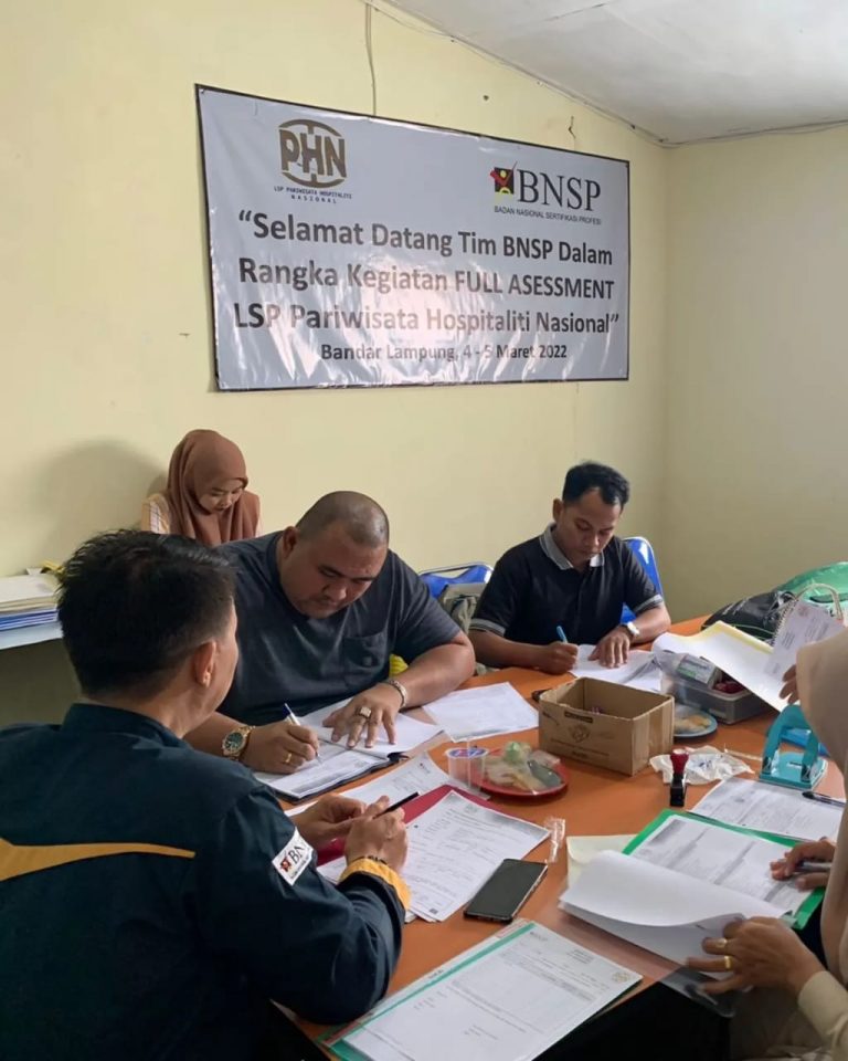 Ketua Prodi Program Studi D2 Pengolahan Patiseri Bersama LSP Pariwisata Hospitaliti Nasional Melaksanakan Kegiatan Peer Assessment Kompetensi Keahlian Teknis Cook dan Barista