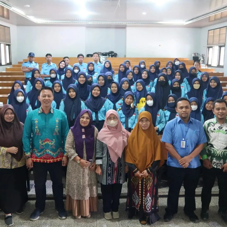 Kunjungan Siswa dan Guru SMKN 2 Metro jurusan APHP ke Lab Patiseri Polinela