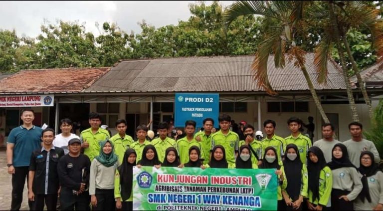 Kunjungan SMKN 1 Way Kenanga Kab. Tubabar ke Lab Patiseri Polinela